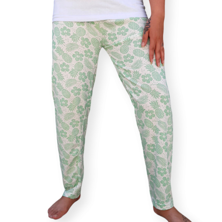 شلوار راحتی زنانه سفید طرح سبز ترک برند Fashion نمای جلو