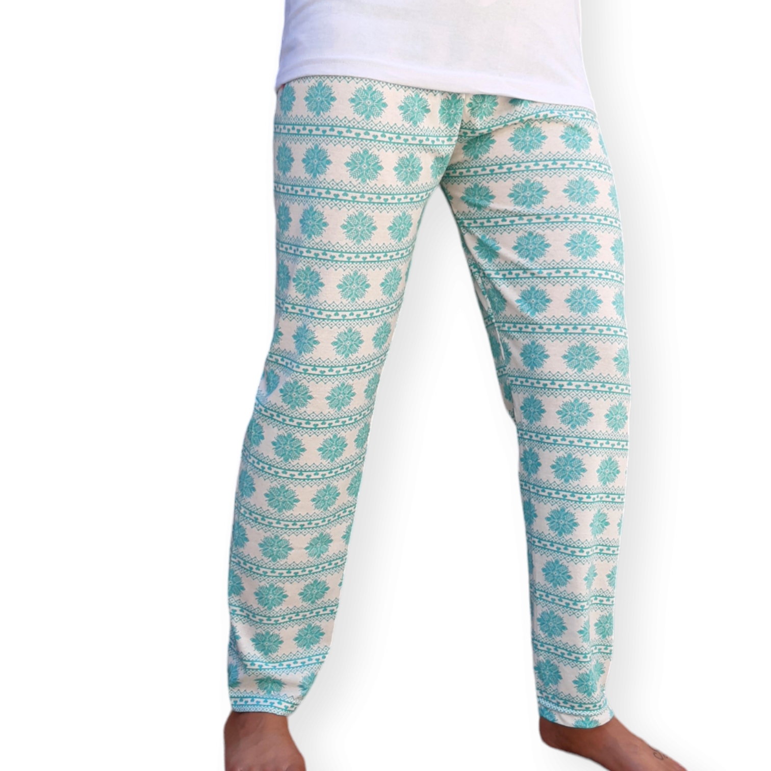 استایل روزمره زنانه با شلوار راحتی ترک