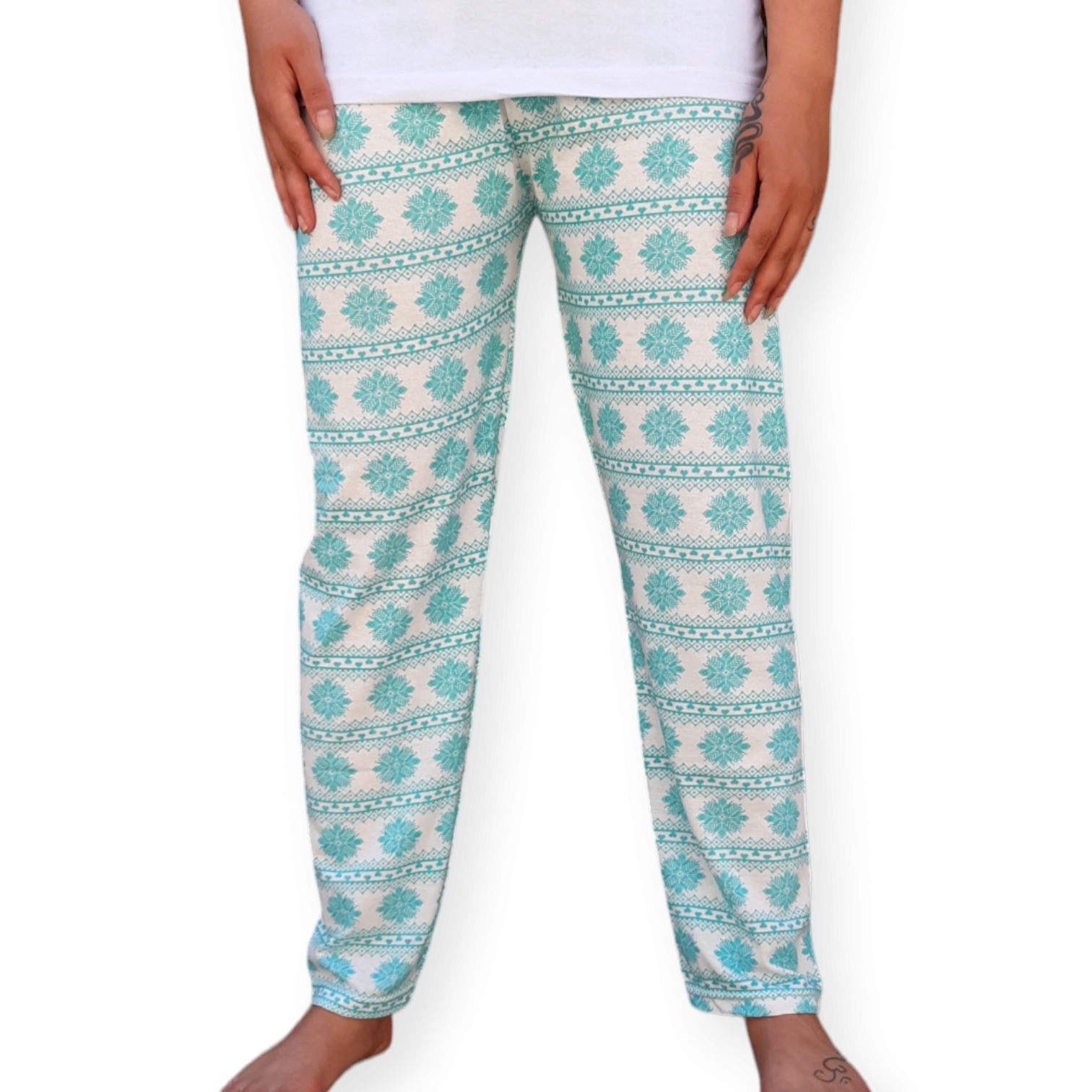 شلوار زنانه راحتی سفید با طرح برف برند Fashion نمای جلو