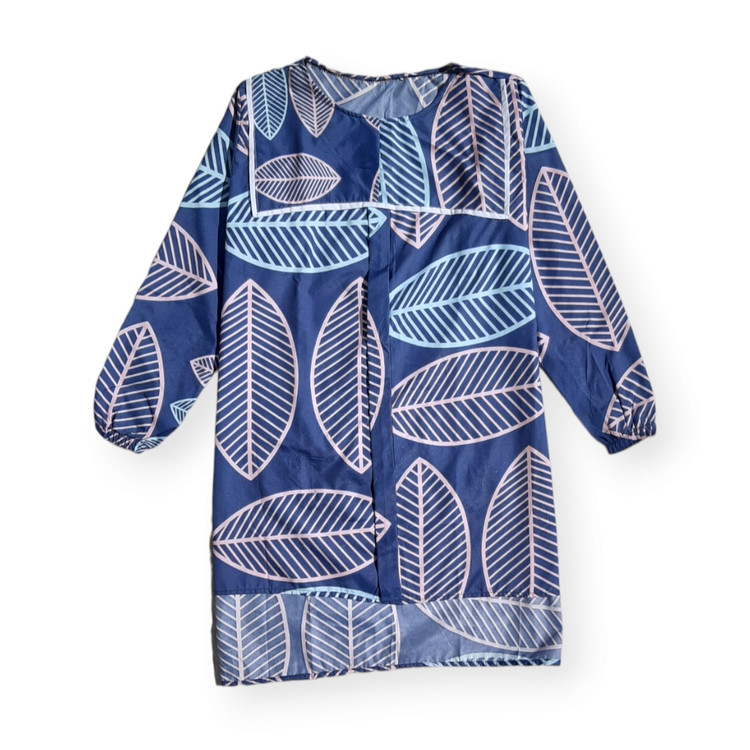 شومیز زنانه هاوایی طرحدار رنگ آبی سیر – استایل تابستانی فریسایز