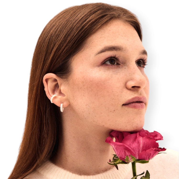 گوشواره زنانه استیل حلقهای با طراحی پیچ خورده