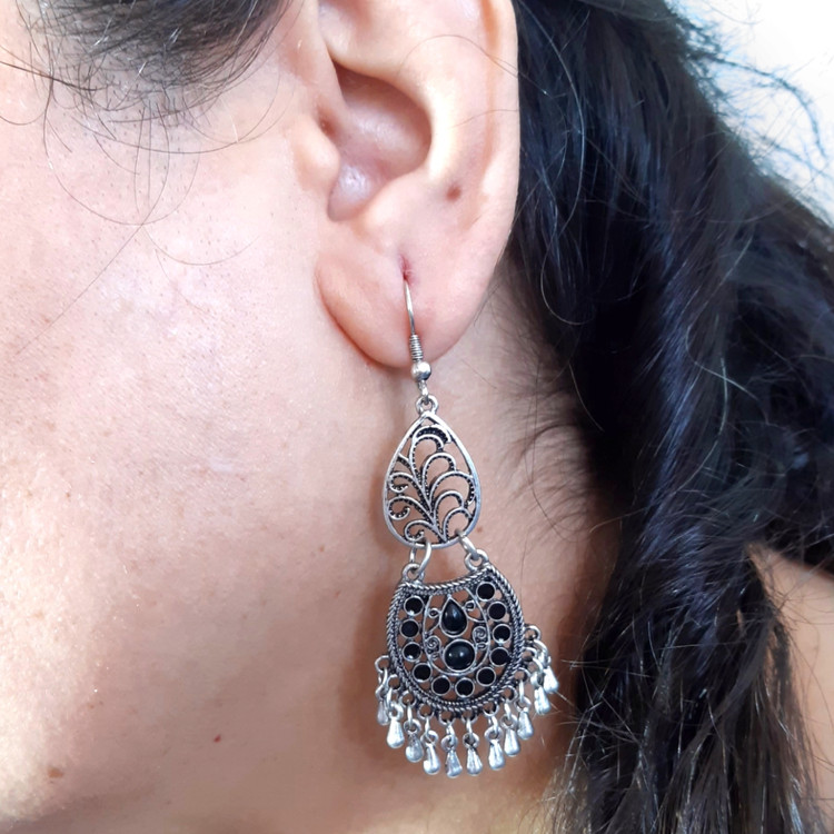 مدل گوشواره بلند سیاهقلم زنانه