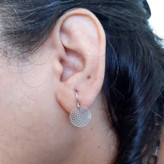 اکسسوری گوشواره آویزی سبک و راحت زنانه با طرح ماندالا مناسب استایل روزمره