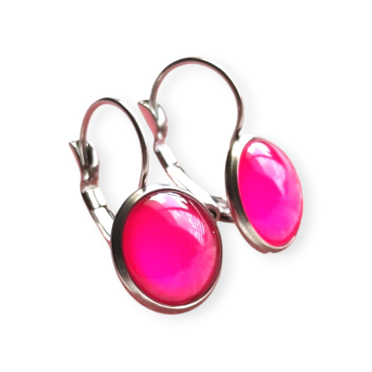 گوشواره زنانه نقرهای با طراحی حلقهای و سنگ صورتی برند اورسی