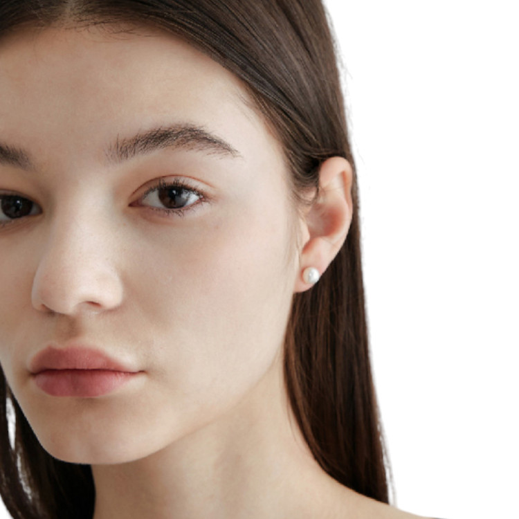 اکسسوری زنانه مدل گوشواره مرواریدی ساده و براق با طراحی شیک