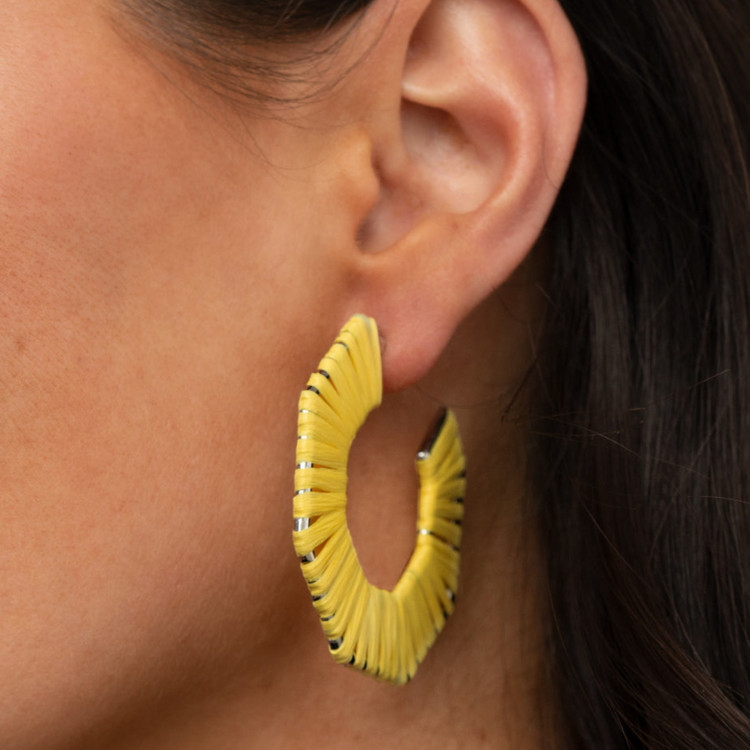 گوشواره استیل فانتزی و مینیمال – شیک، سبک و مناسب روزمره