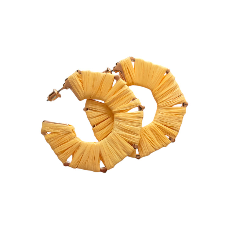 مدل خاص گوشواره طلایی هندسی از برند Iam