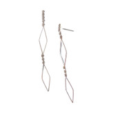 گوشواره میخی مینیمال زنانه رنگ نقره ای