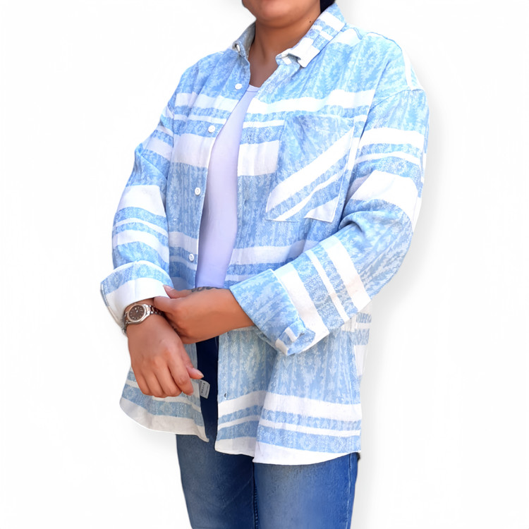 شومیز زنانه کنفی راهراه رنگ آبی آسمانی – پارچه ضخیم مناسب زمستان