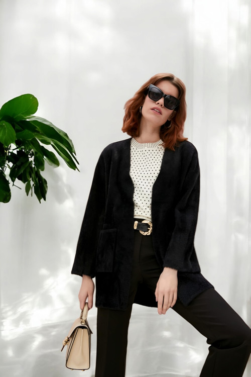 کت بلند خز دار زنانه با دو جیب راحت و شیک