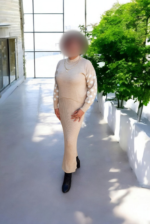 نمای کامل ست بافت زنانه کرم Sefer Life شامل بلوز کراپ و سارافون