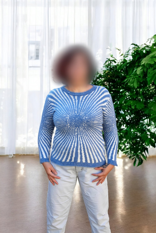 استایل زمستانی با بلوز بافت زنانه آبی خزدار