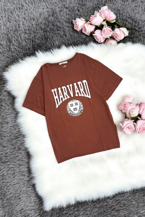 تیشرت زنانه قهوهای برند E.M.R با چاپ هاروارد نمای جلو