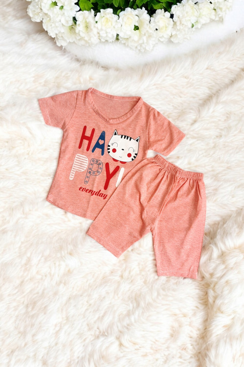 ست تیشرت و شلوارک دخترانه رنگ قرمز روشن، مناسب تابستان با طراحی بامزه