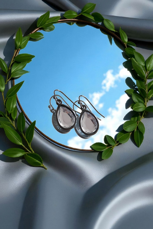 گوشواره آویزی استیل زنانه با طراحی اشکی و سنگ تزئینی