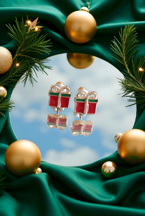 گوشواره میخی استیل طرح جعبه هدیه کریسمسی