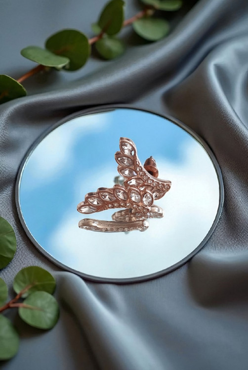 گوشواره ظریف زنانه با طرح بال فرشته