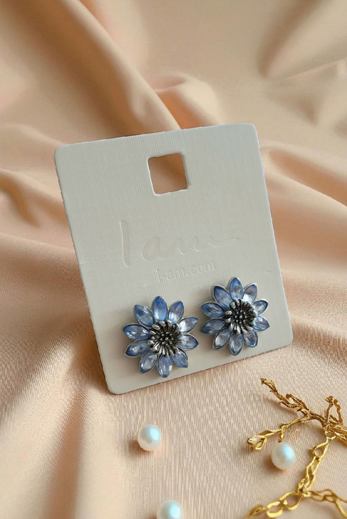 گوشواره استیل زنانه نقره ای طرح گل بابونه