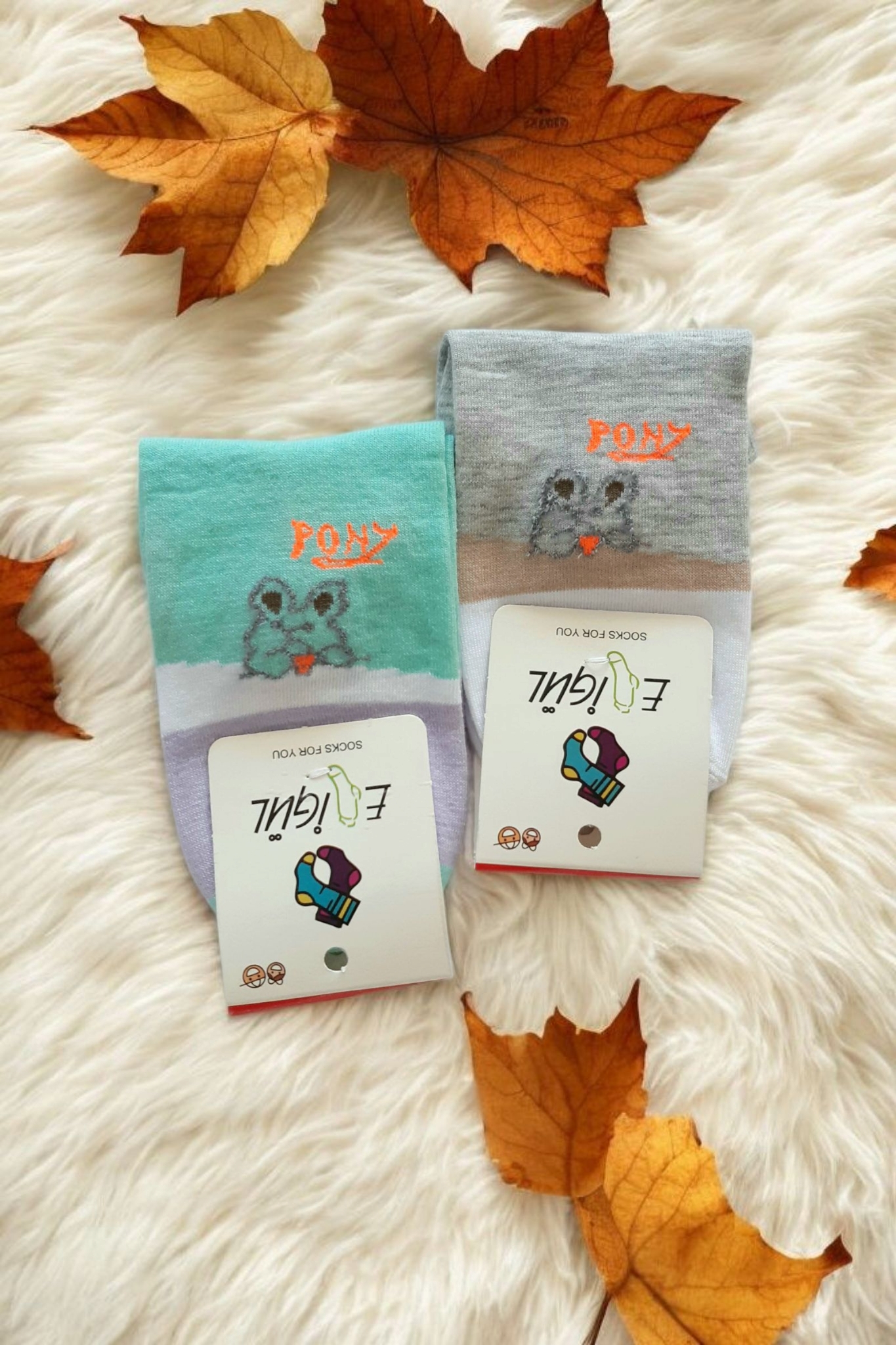 جوراب مچی زنانه طرح خرگوش مدل فانتزی با جنس نخ کتان و رنگ‌های طوسی روشن و سبز پسته ای