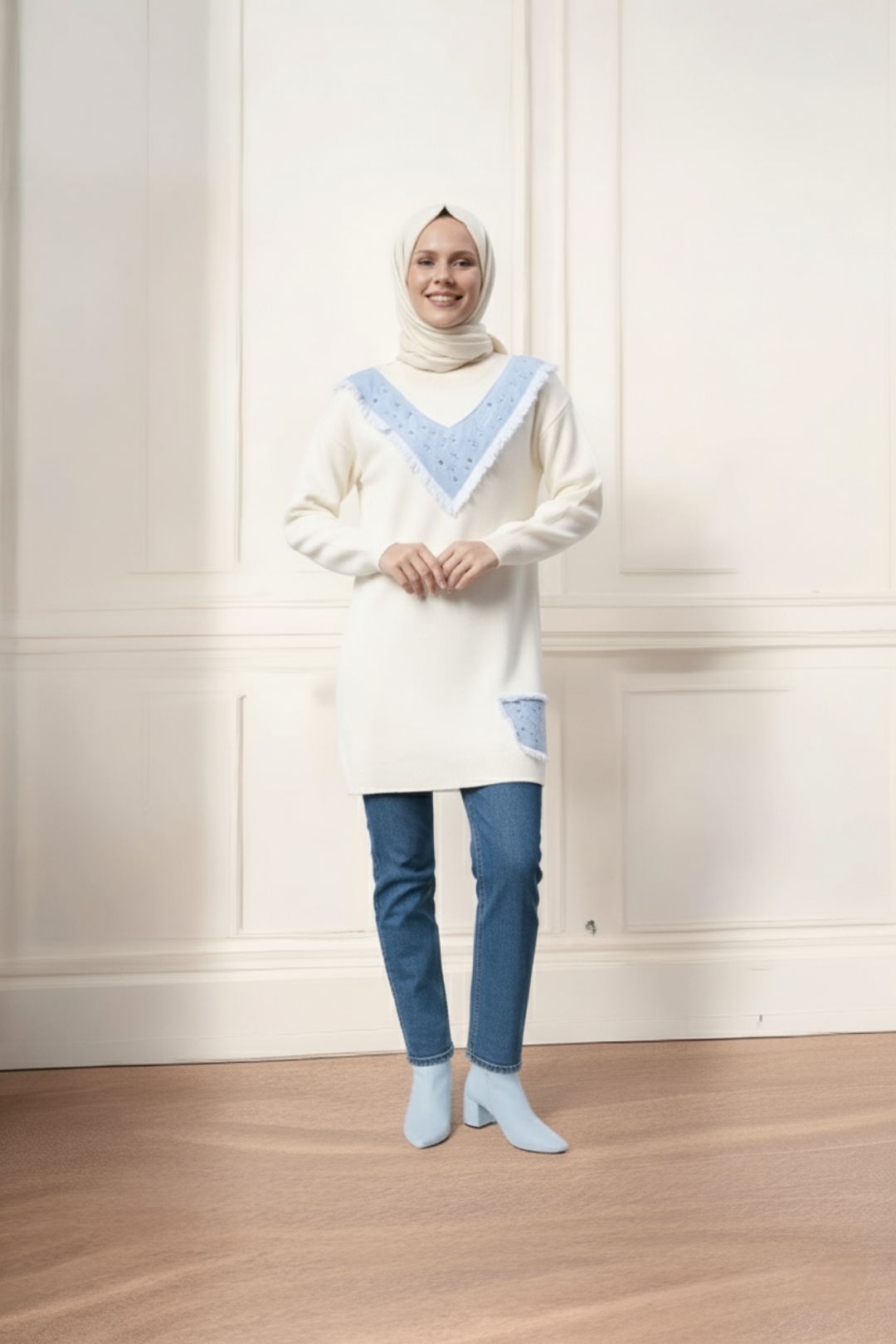 بلوز بافت زنانه ترک رنگ کرم با یقه لی و مروارید