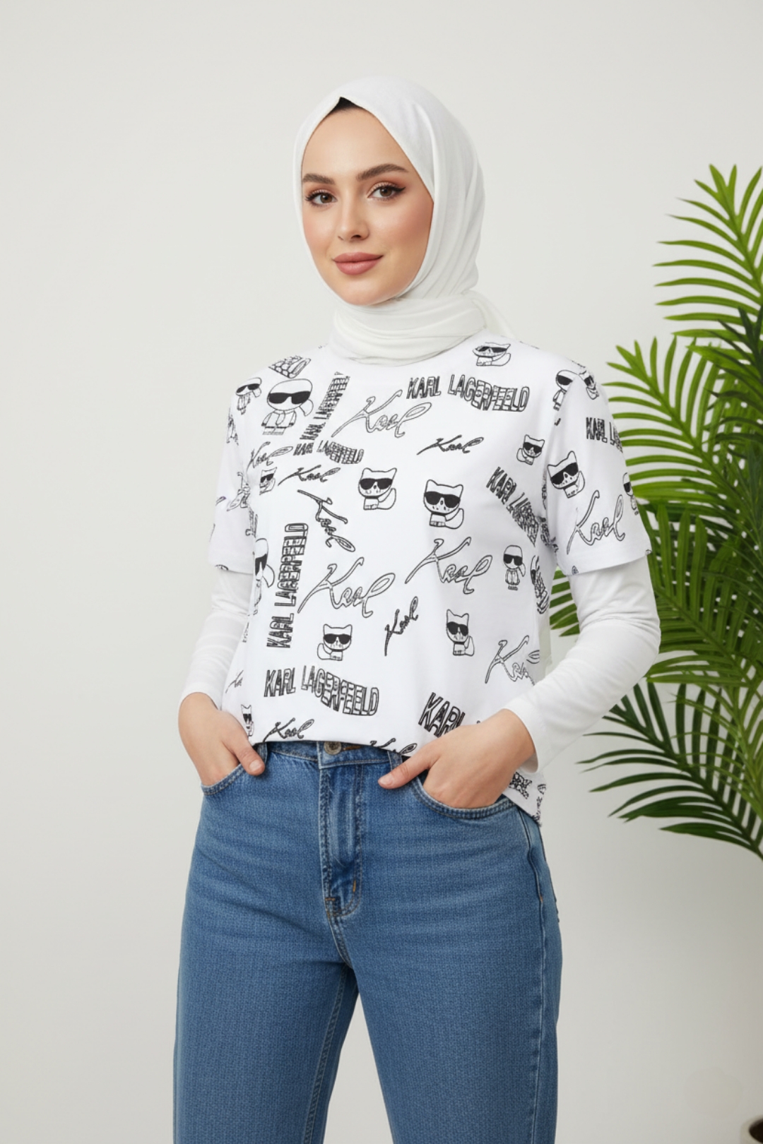 تیشرت زنانه سفید با طرح گربه فانتزی